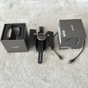 Garmin Vivoactive 3 with charging cable and documentation. Orig box included.